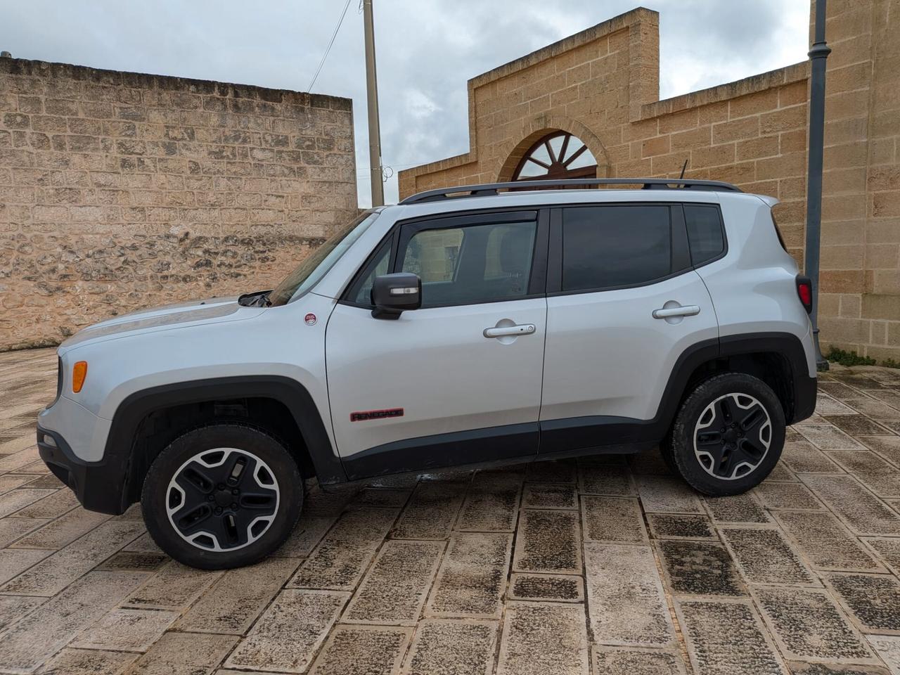 Jeep Renegade 2.0 Mjt 170CV 4WD Active Drive Low Trailhawk