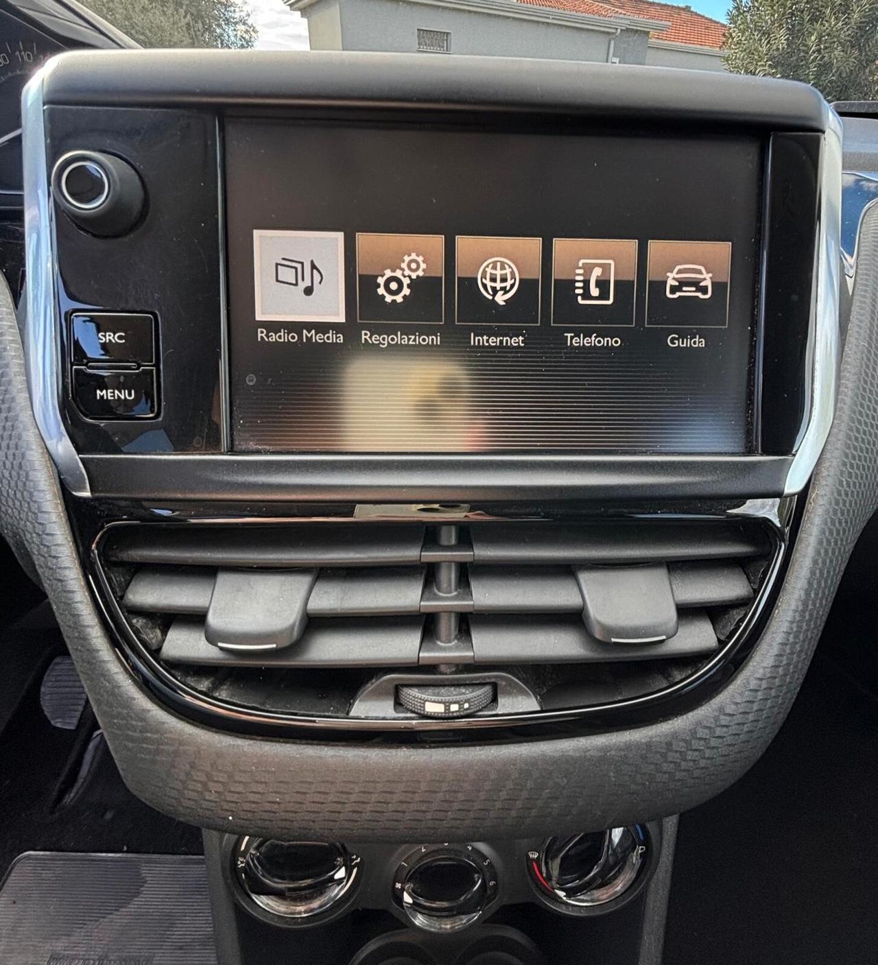 Peugeot 2008 BlueHDi 100 Allure