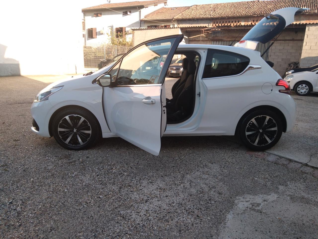 Peugeot 208 PureTech Turbo 110 S&S 3 porte Allure