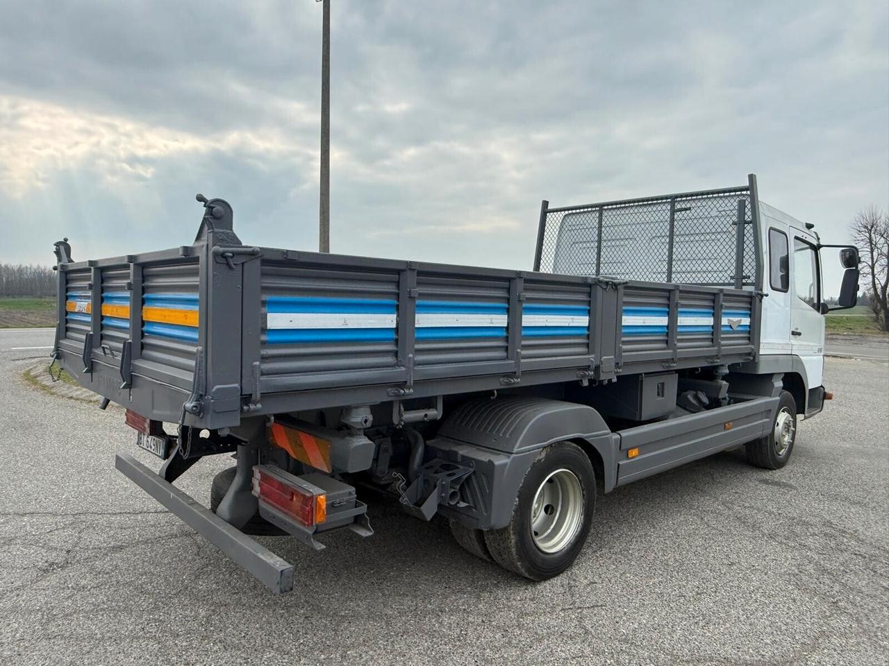 Mercedes Atego 818 Ribaltabile anno 2002 pochi km unicoproprietario