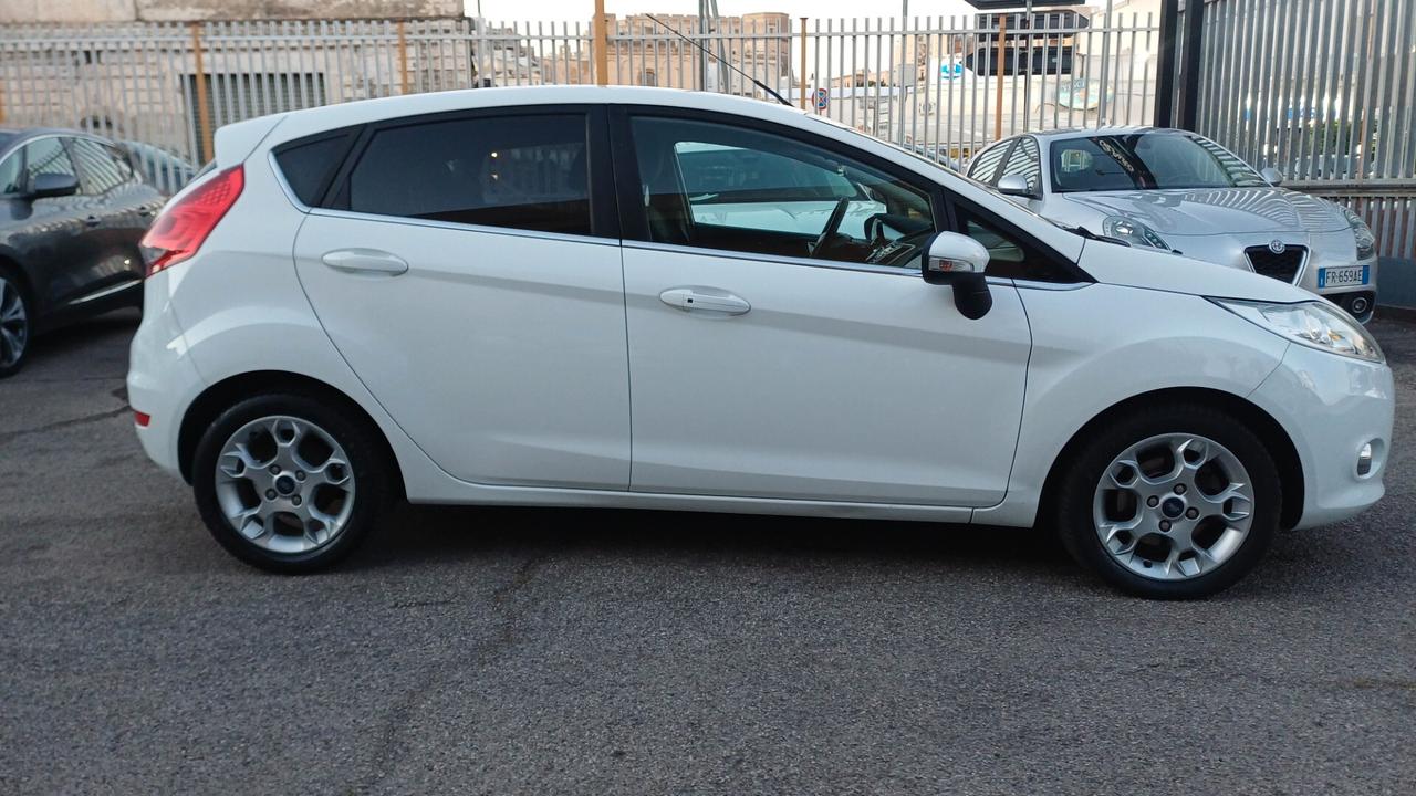 Ford Fiesta 1.4 TDCi 70CV 5p. Titanium