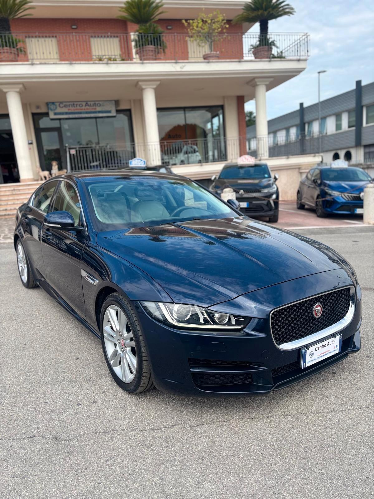 Jaguar XE 2.0 D Turbo 180CV aut. Prestige Business Edition