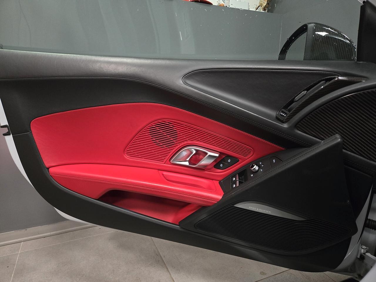 Audi R8 Spyder-FULL SERVICE UNICA 610CV BOLLO RIDOTTO!