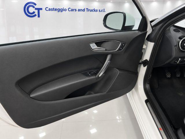 AUDI A1 1.6 TDI 105 CV Ambition