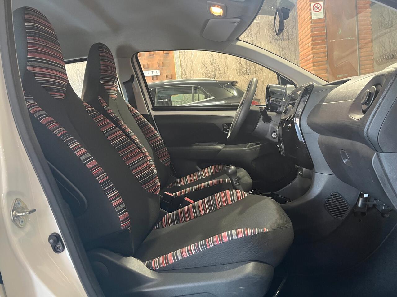 Citroen C1 VTi 72 S&S 5 porte Shine