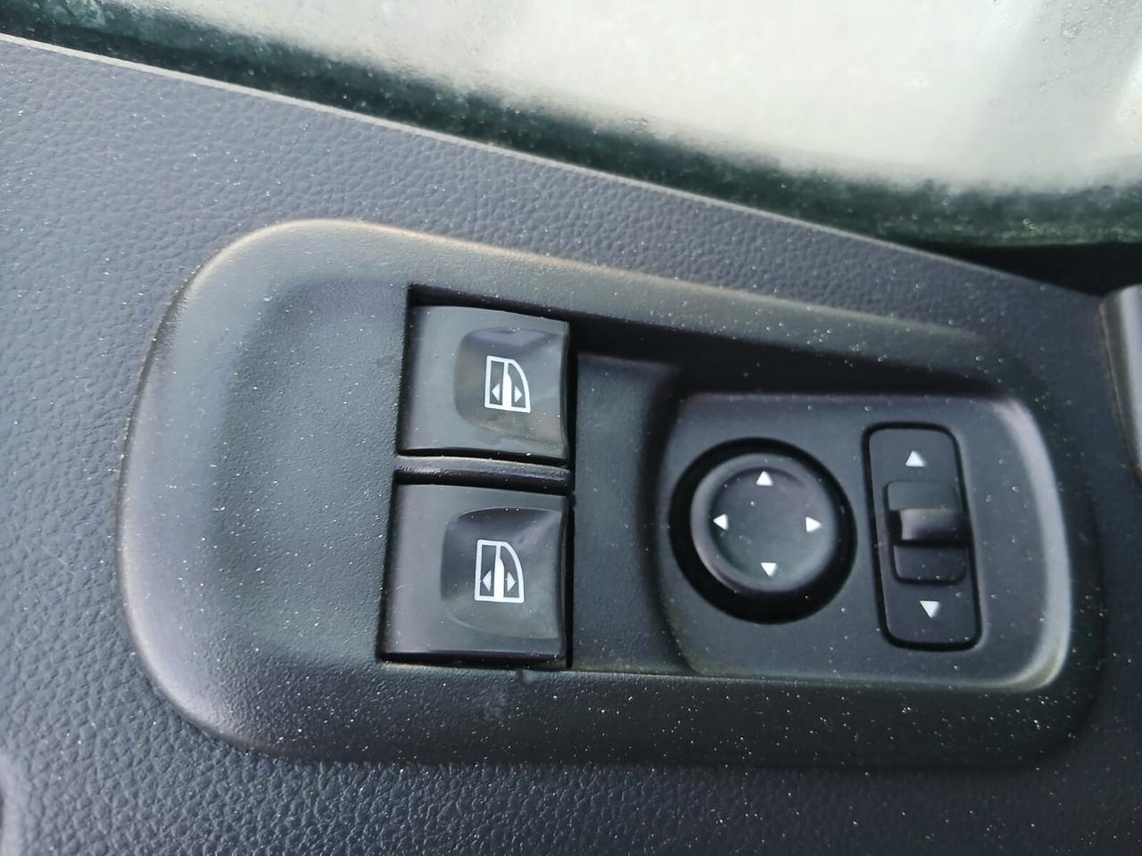 RENAULT MASTER IV 35 RWD - DOPPIA CABINA (C38)