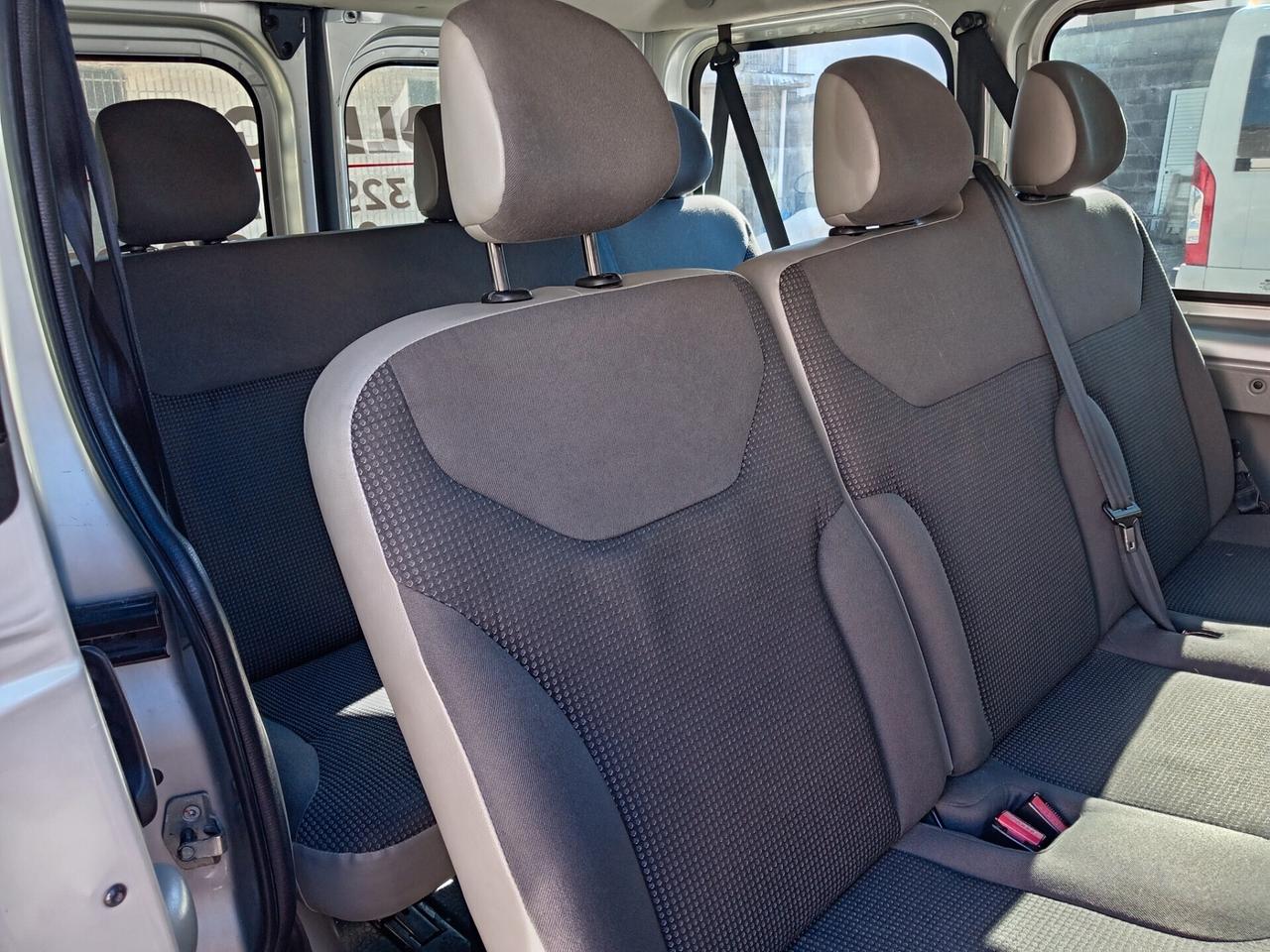 Opel Vivaro 27 2.0 CDTI PC-TN Combi 9 Posti