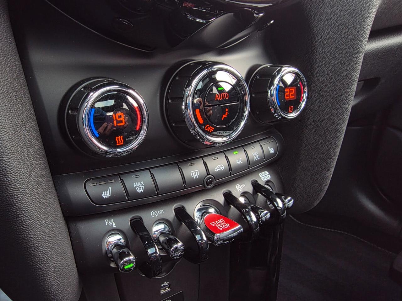 Mini Cooper 5p 1.5 136cv YOURS Aut. / TETTO+LED+PELLE