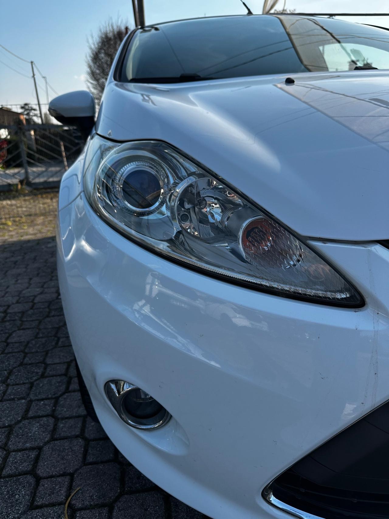 Ford Fiesta 1.2 82 CV 5 porte Titanium