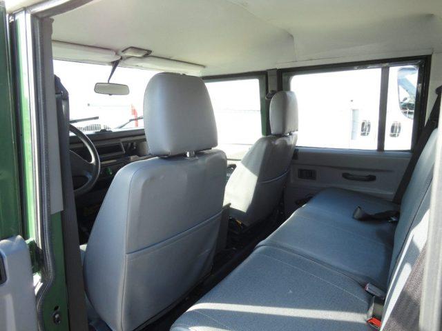 LAND ROVER Defender 110 2.5 Td5 cat Crew Cab Pick-up - Neopatentati