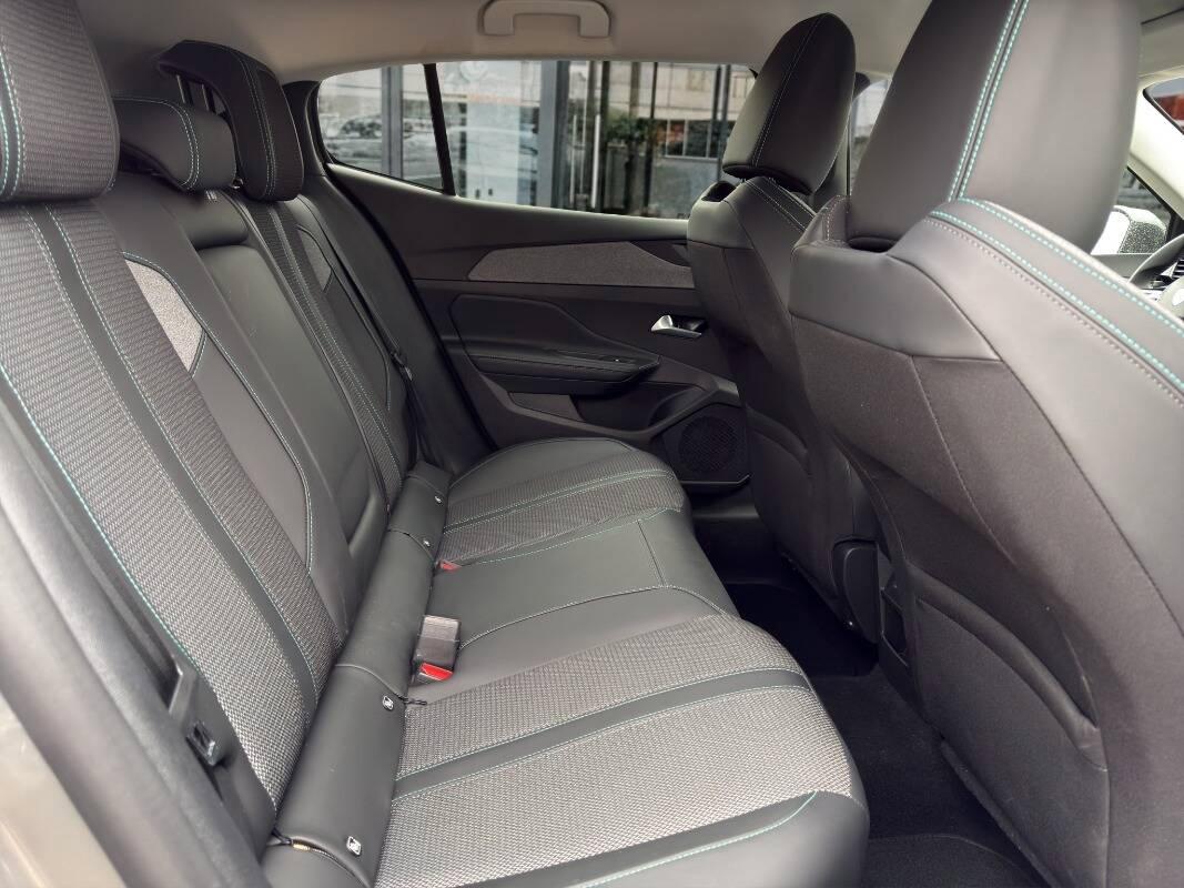 Peugeot 408 1.2 puretech Allure 145cv eat8 TELECAMERA A 360°