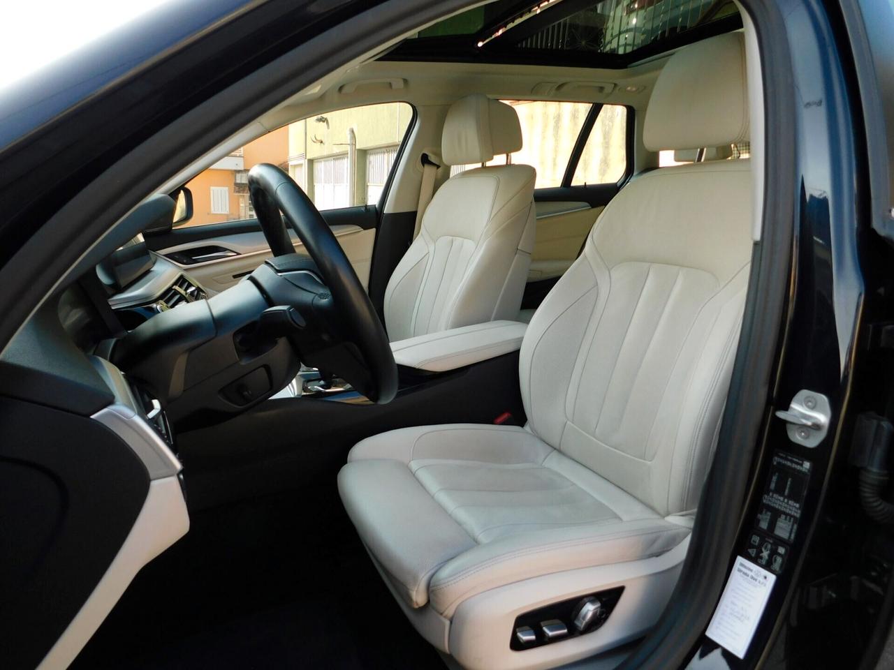 BMW 530d xDrive Touring INDIVIDUAL Pelle-Tetto-HeadUp