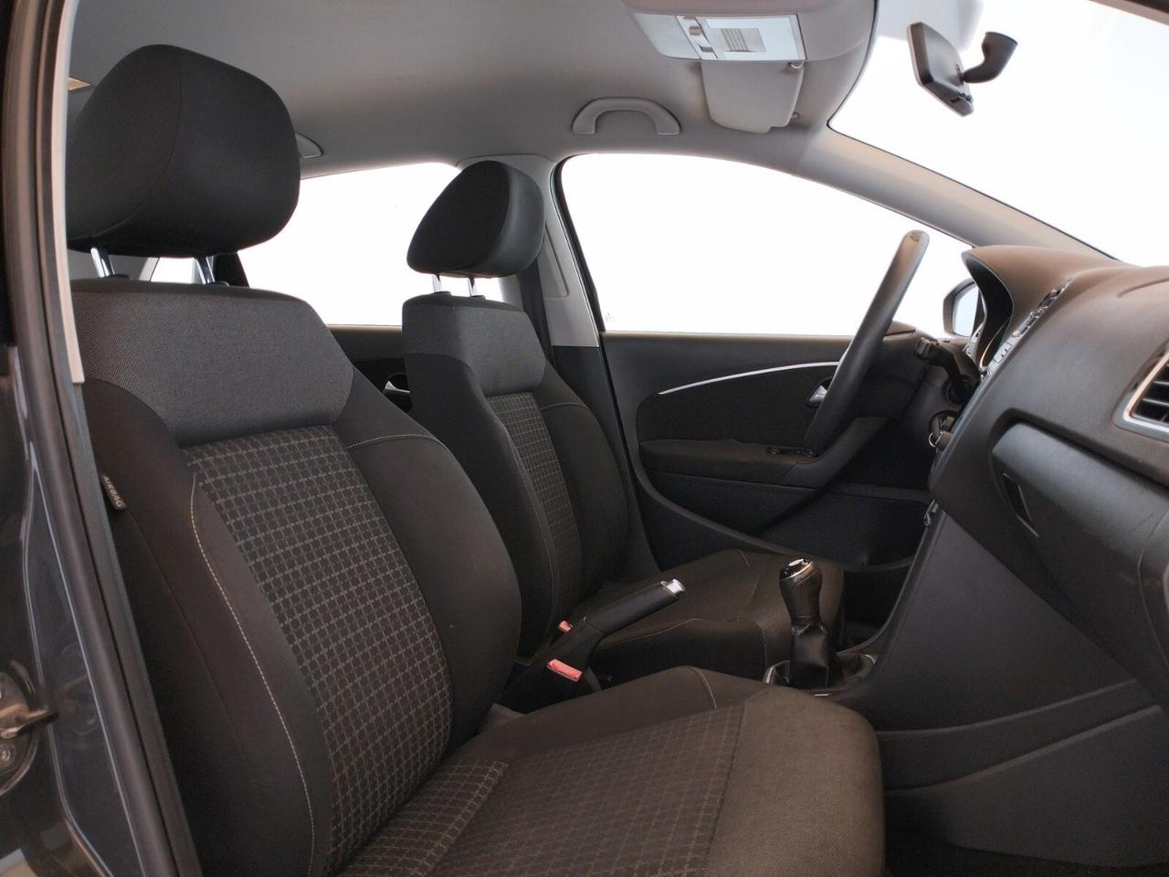 Volkswagen Polo 5p 1.4 tdi Comfortline 75cv *NEOPATENTATI*