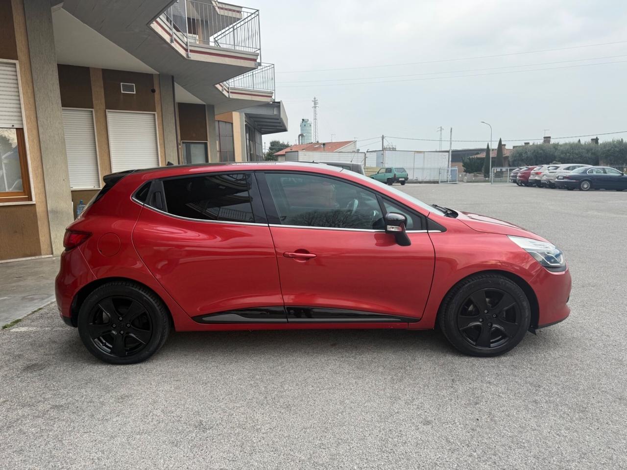 Renault Clio 1.2 75CV 5 porte- Neopatentati