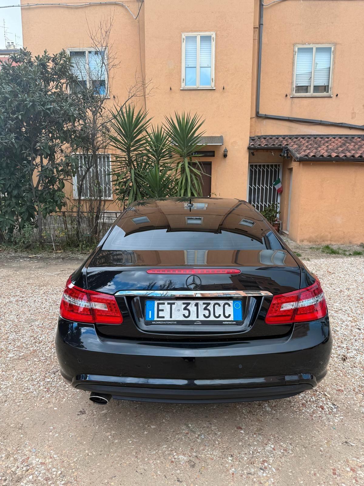 Mercedes-benz E 220 CDI Coupé Premium