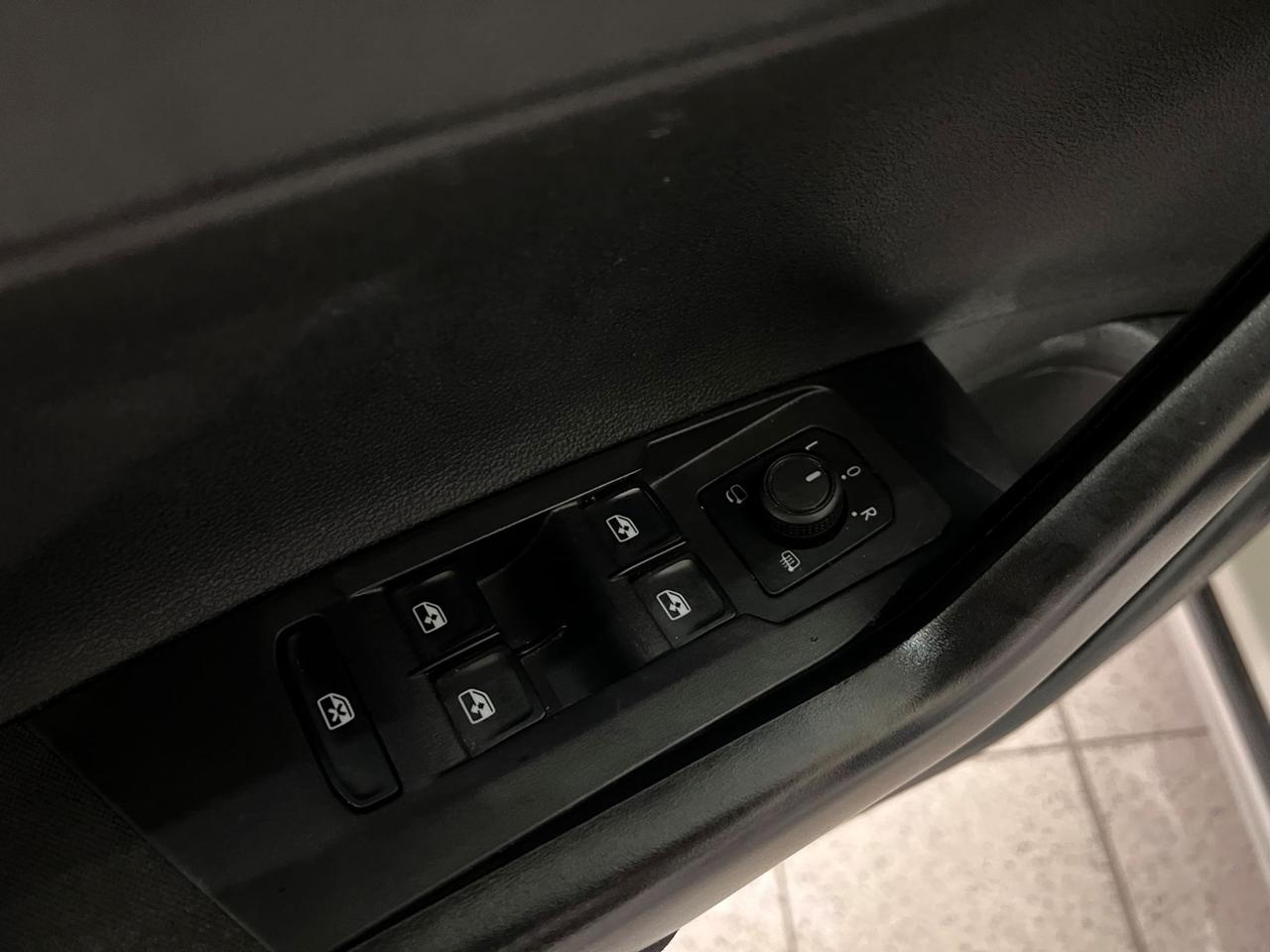 VOLKSWAGEN Taigo 1.0 tsi Life 95cv