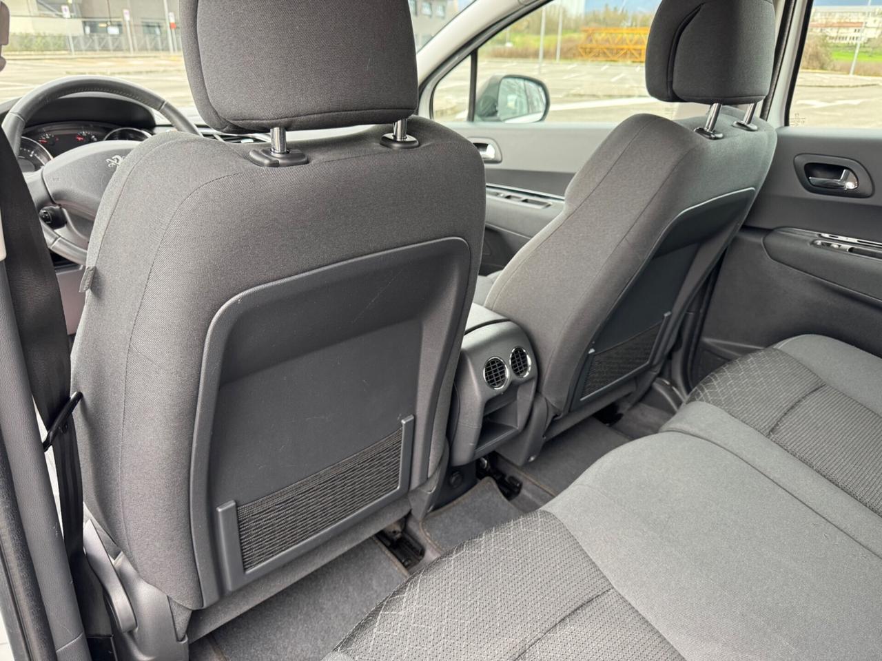 Peugeot 3008 1.6 HDi 115CV Active