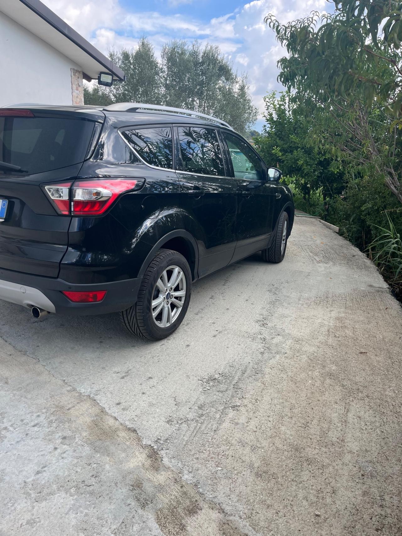 Ford Kuga 1.5 TDCI 120 CV S&S 2WD ST-Line