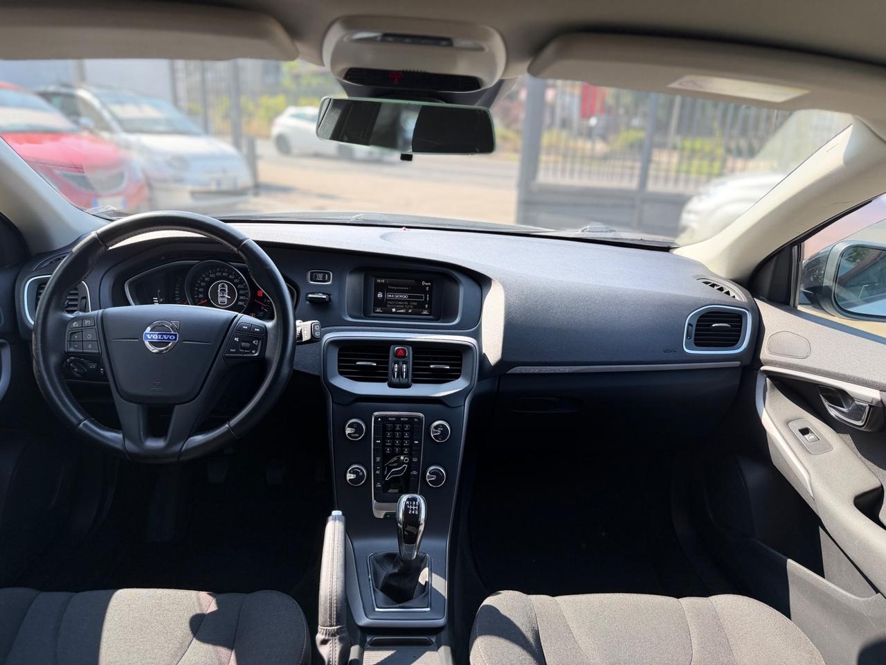 Volvo V40 Cross Country D2 1.6 Momentum