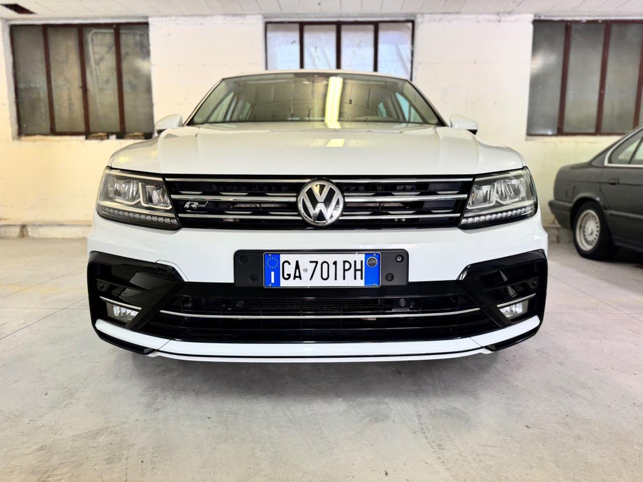Volkswagen Tiguan 2.0 TDI SCR DSG 4MOTION Sport BMT R-LINE