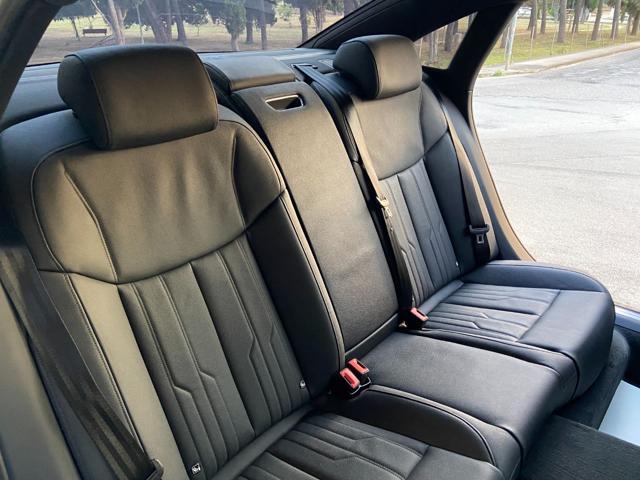 AUDI A8 50 TDI 3.0 quattro tiptronic S line.