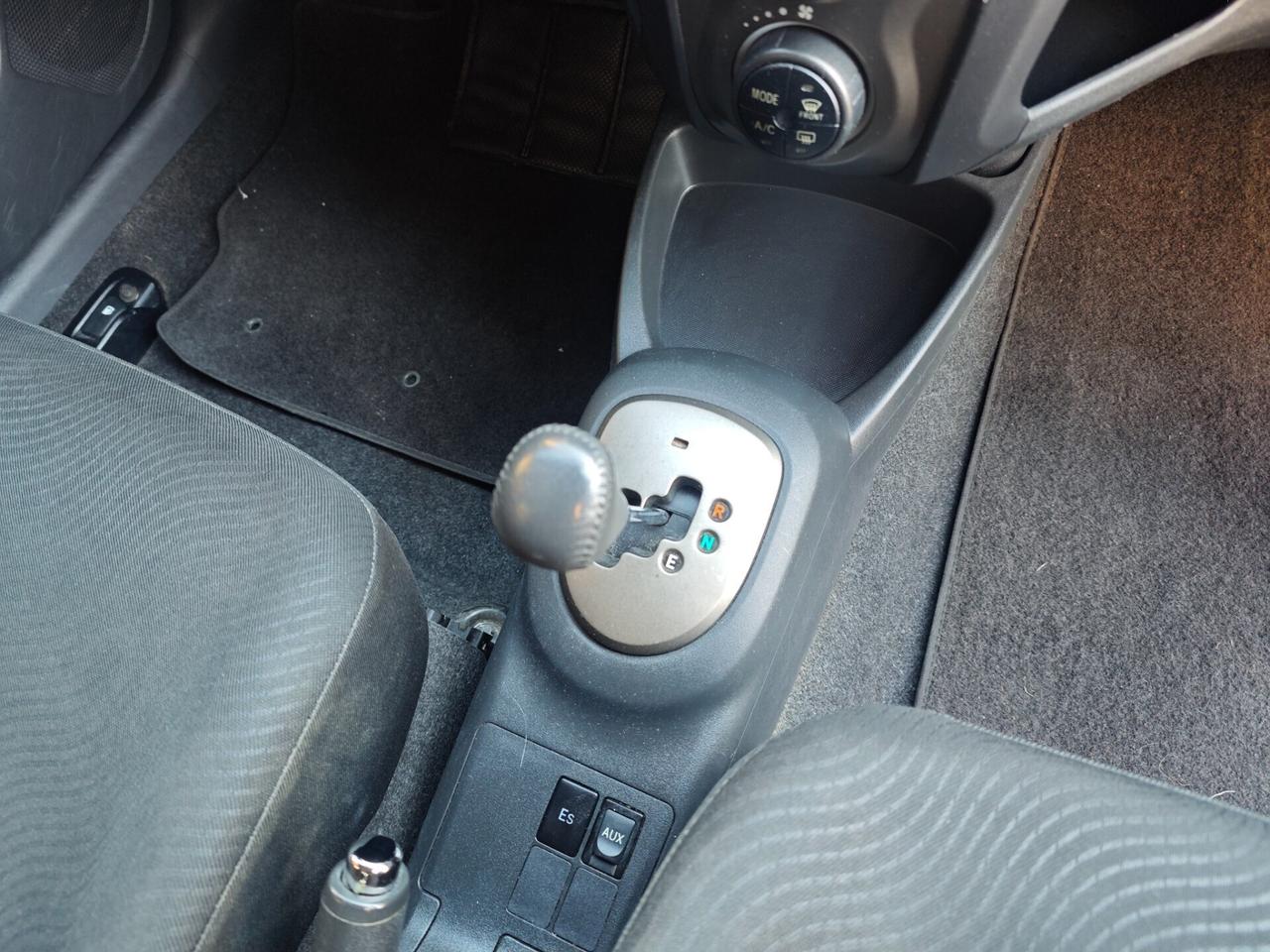 Toyota Yaris 1.3 5 porte M-MT Sol