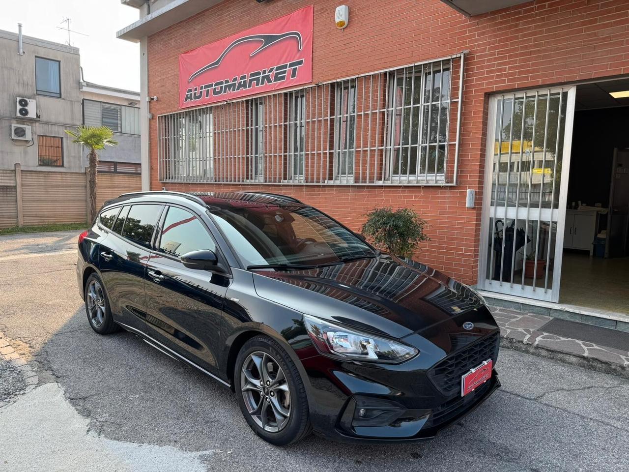 Ford Focus 1.0 EcoBoost 125 CV automatico SW ST-Line