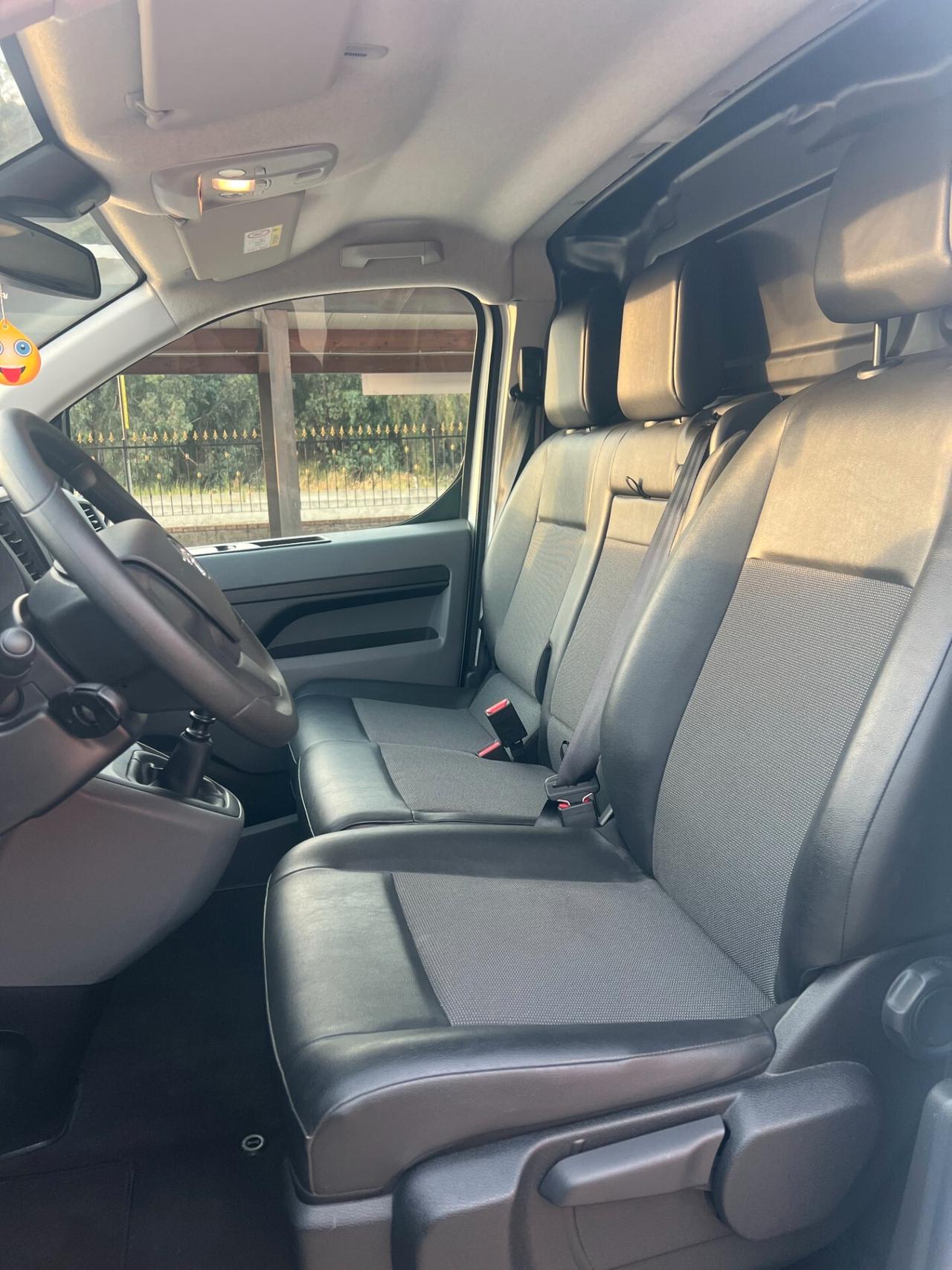Opel Vivaro 1.5 120cv L2H1