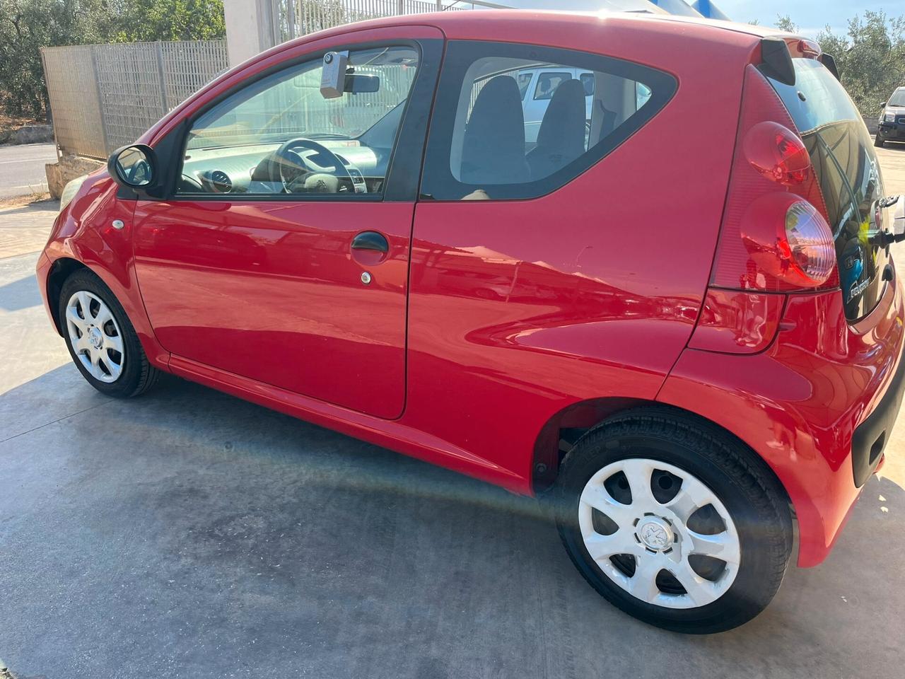 Peugeot 107 1.0 2010