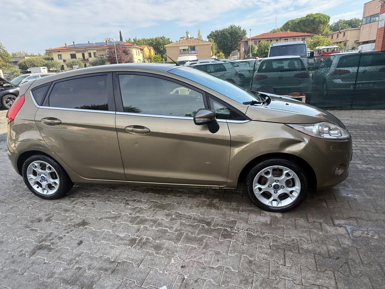 Ford Fiesta Ikon 1.4 TDCi 70CV 5 porte