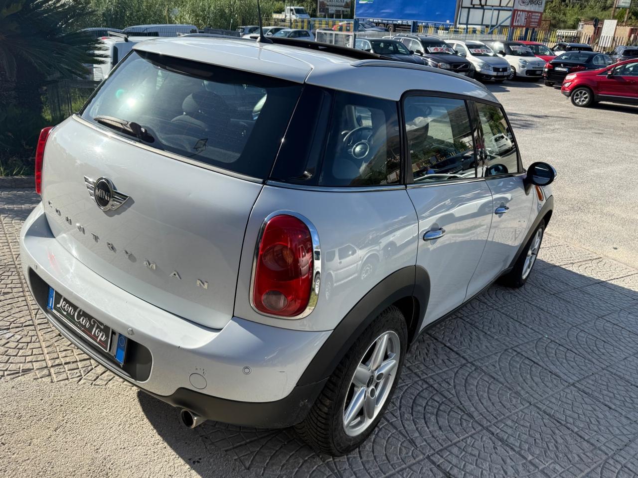 Mini Cooper D Countryman tetto apribile distribuzione fatta