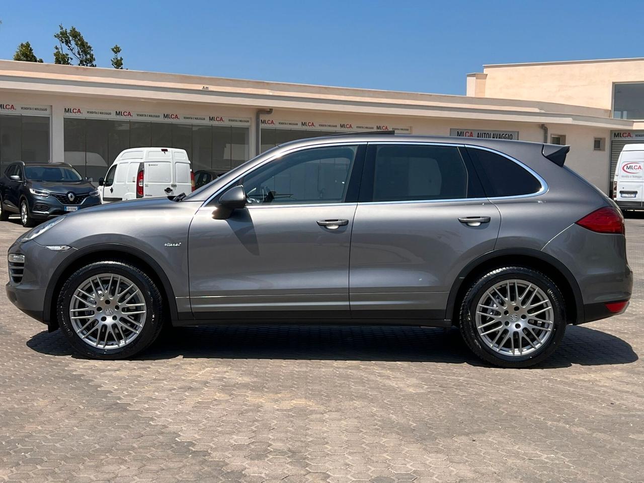 Porsche Cayenne 3.0 Diesel 245CV no superbollo