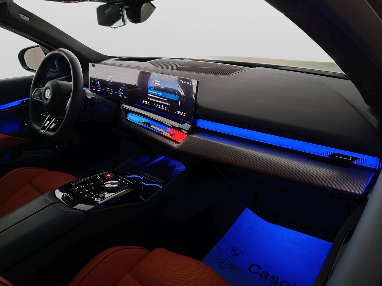 BMW M5 Touring 4.4 727cv auto