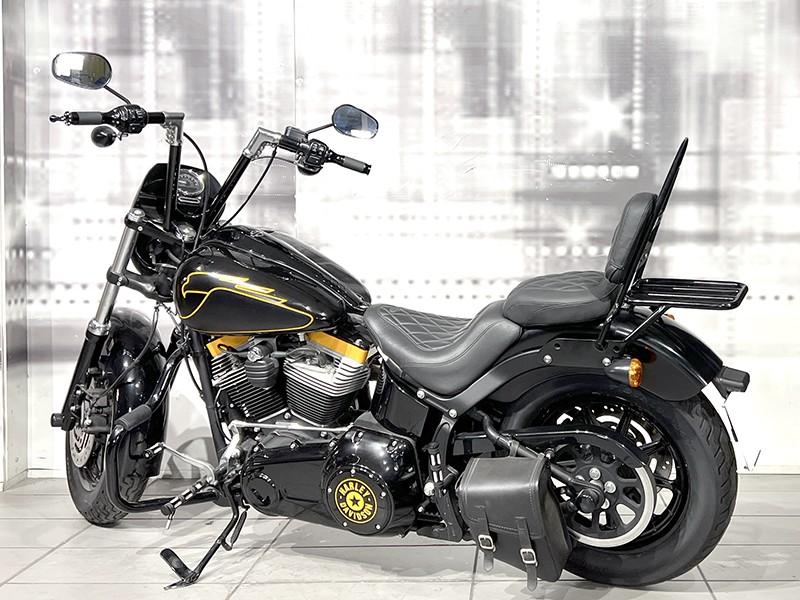 Harley Davidson Softail Blackline 1584