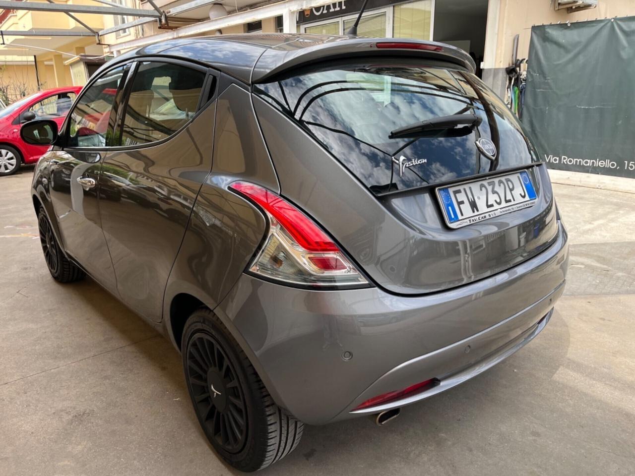 Lancia Ypsilon 1.2 69 CV 5 porte GPL Ecochic Gold