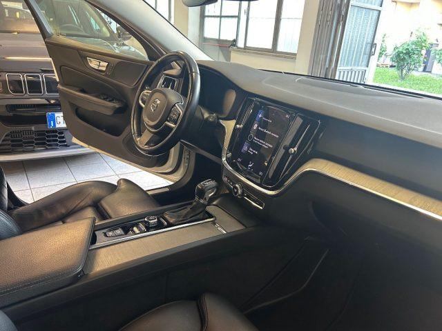 VOLVO V60 Cross Country D4 AWD Geartronic Business Plus