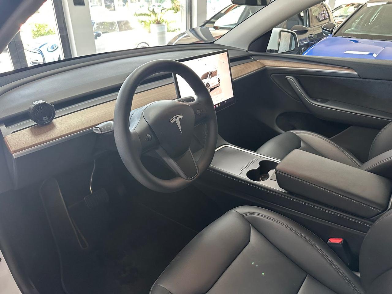 Tesla Model Y Standard Range RWD single moto #6584