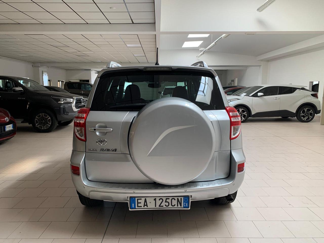 Toyota RAV4 2.2 d-4d Luxury 150cv dpf my09