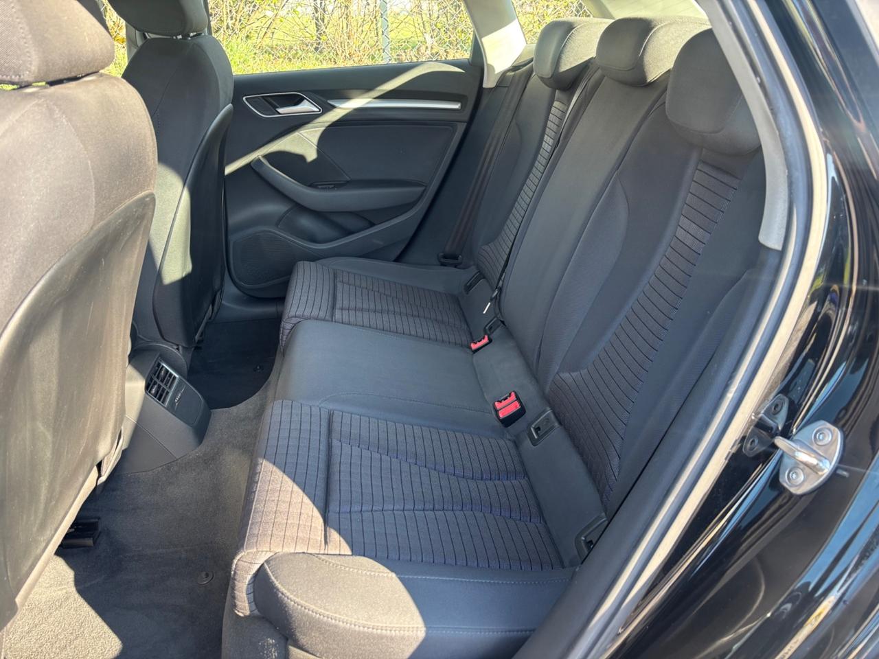 Audi A3 SPB 1.6 TDI clean diesel Ambition 5p