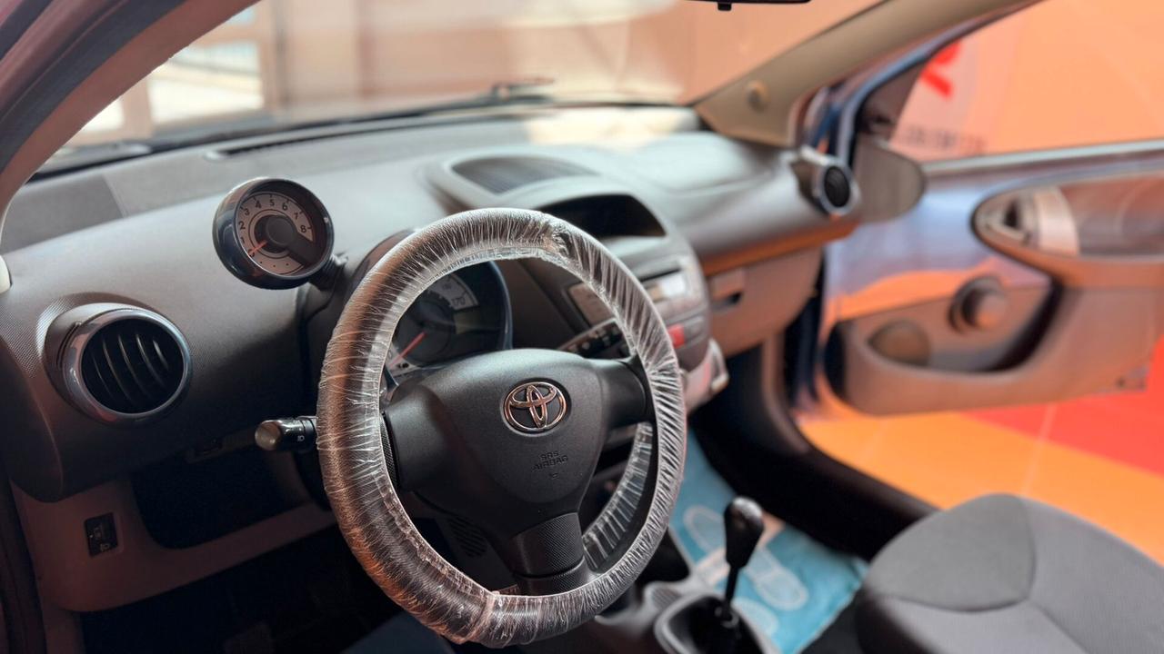 Toyota Aygo 1.0 12V VVT-i 5 porte