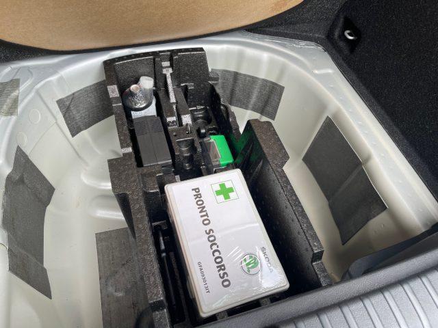 SKODA Kamiq 1.0 TSI 110CV SCOUTLINE APPLE CARPLAY ANDROID AUTO
