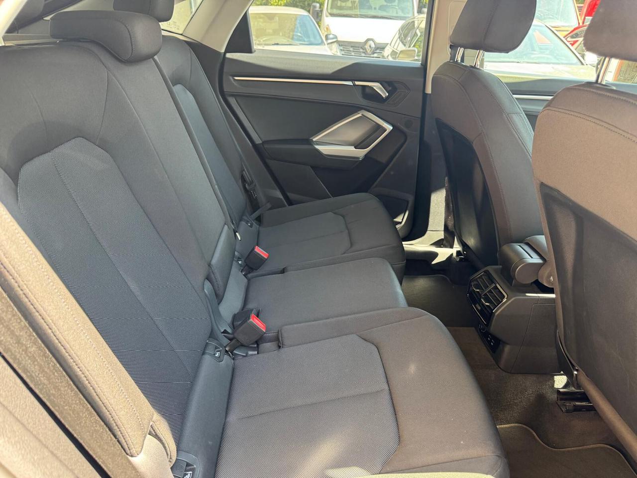 Audi Q3 SPB 35 TDI quattro Business Plus