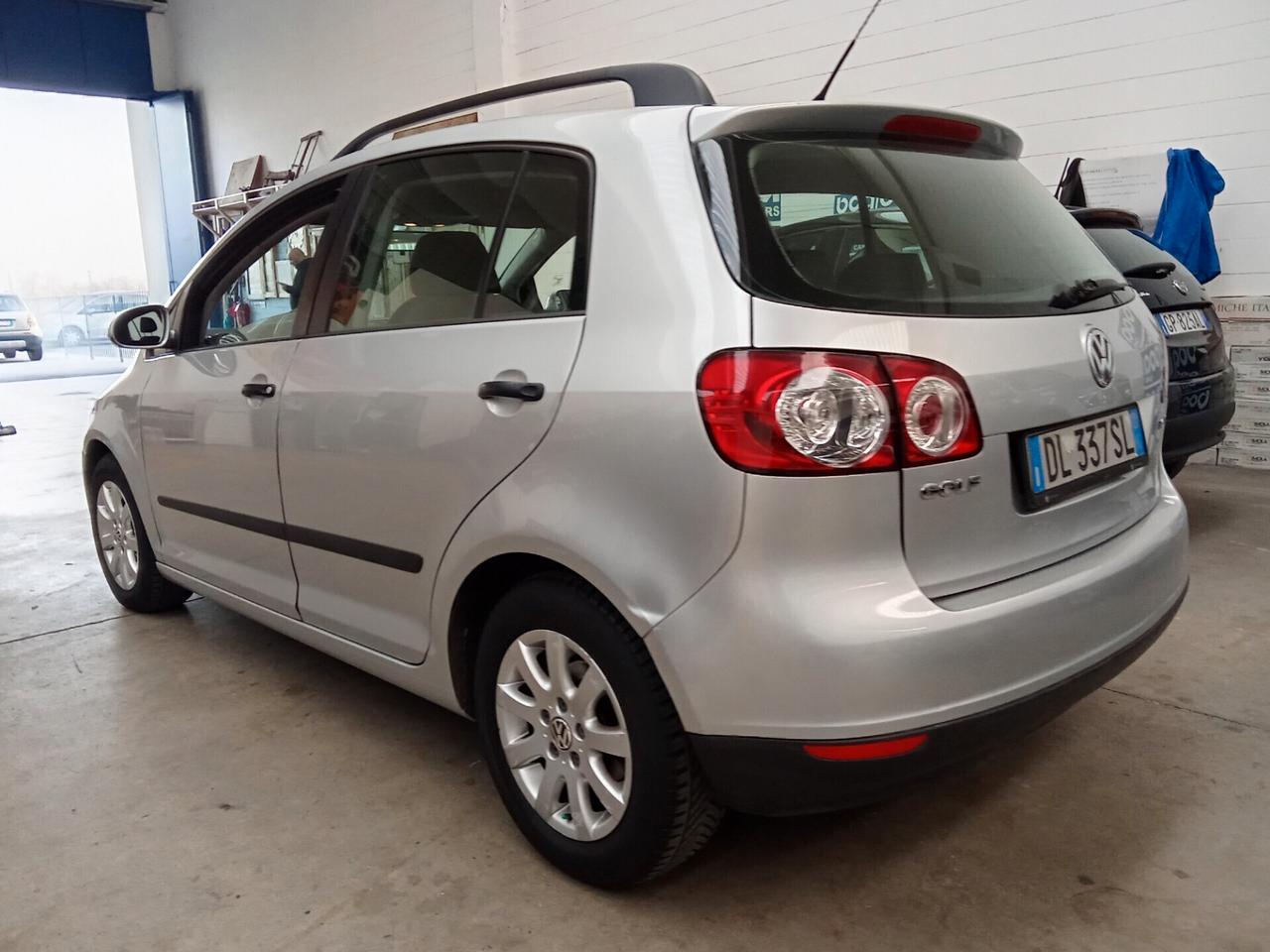 Volkswagen Golf Plus 1.6 BZ/75 KW/Comfortline MULTISPAZIO