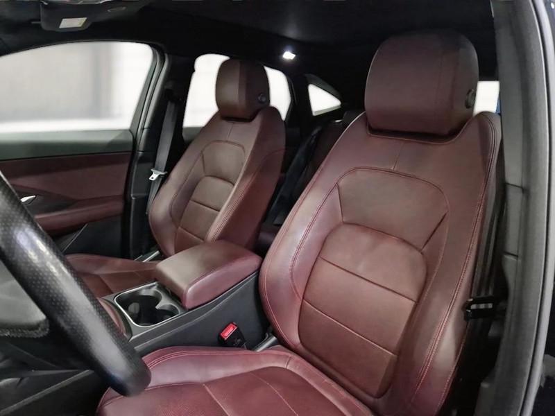 JAGUAR E-PACE 2.0D D163 R-DYNAMIC SE