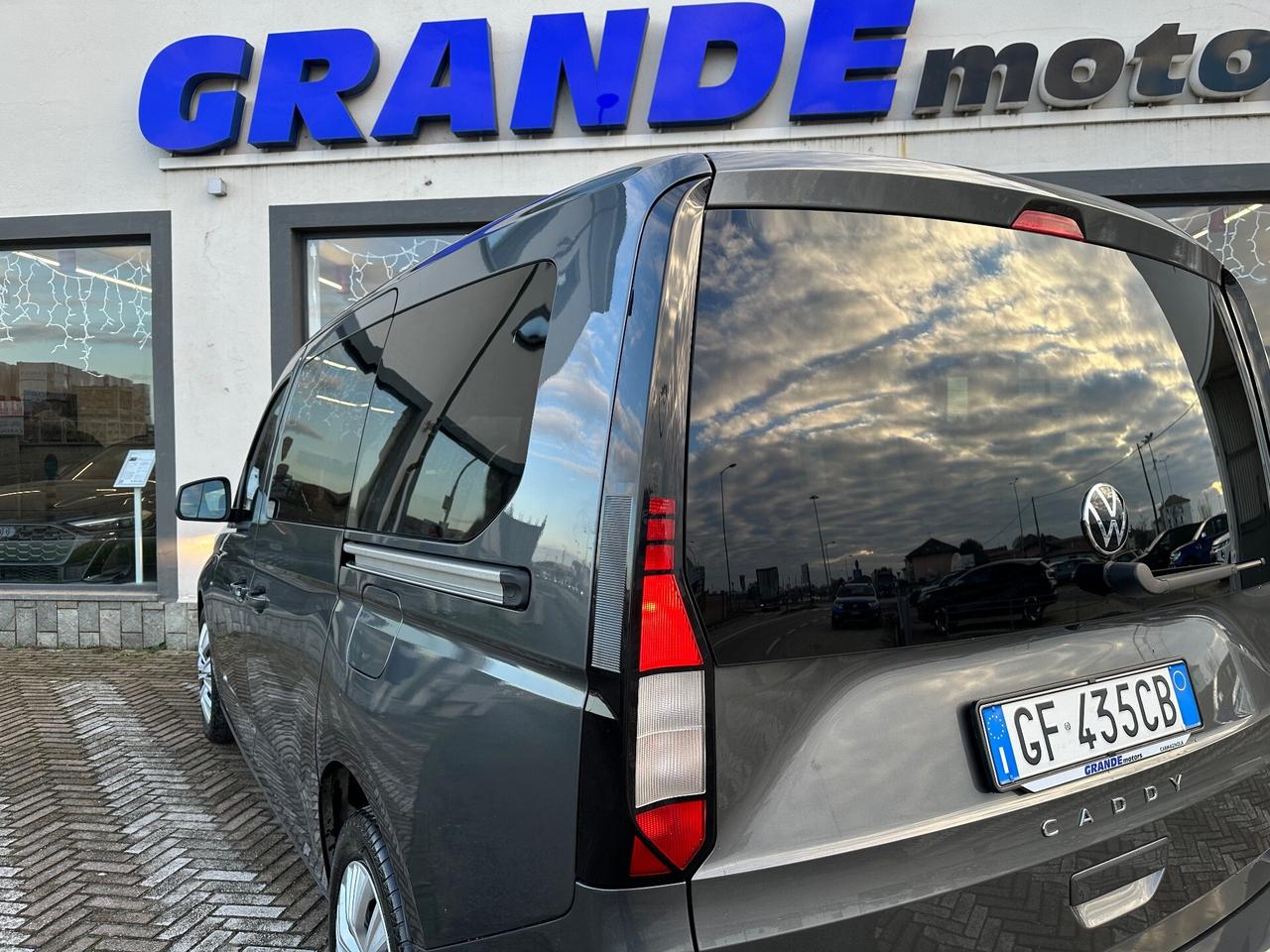 Volkswagen Caddy 2.0 TDI 122 CV DSG Space Maxi