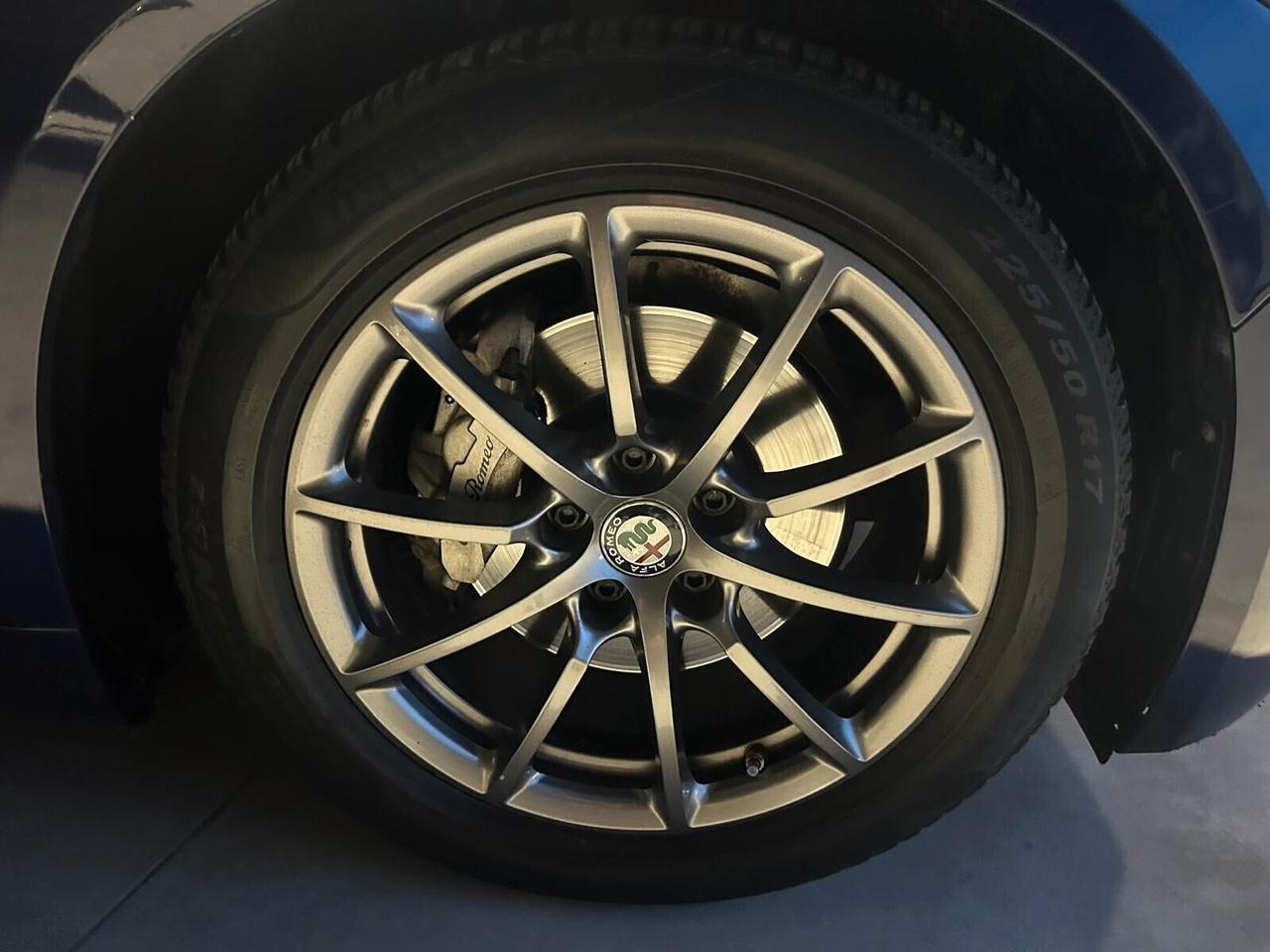 Alfa Romeo Giulia 2.2 Turbodiesel 160 CV AT8 PREZZO REALE NO VINCOLI