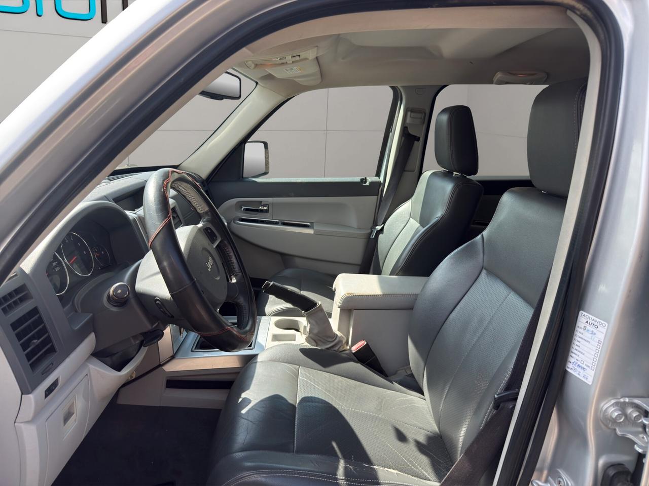 Jeep Cherokee 2.8 CRD DPF Limited Auto
