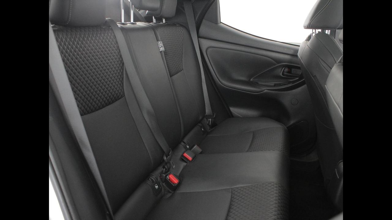 TOYOTA Yaris IV 2020 - Yaris 1.5h Lounge