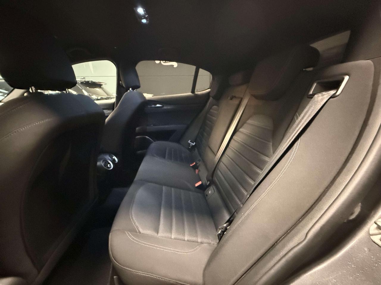 Alfa Romeo Stelvio 2.2 Turbodiesel 190 CV AT8 RWD Q2