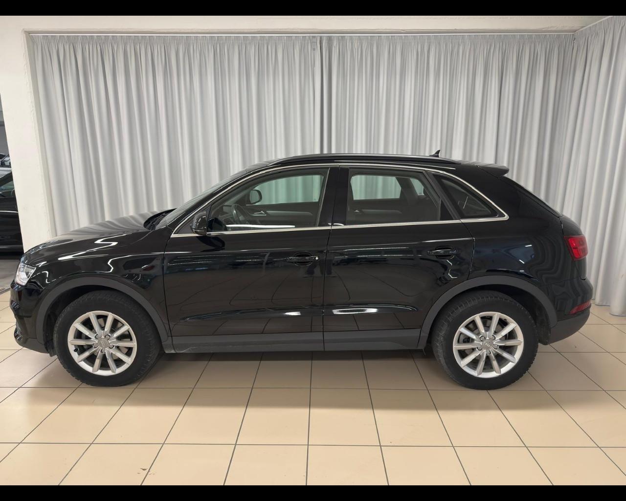 AUDI Q3 - Q3 2.0 TDI 120 CV Business